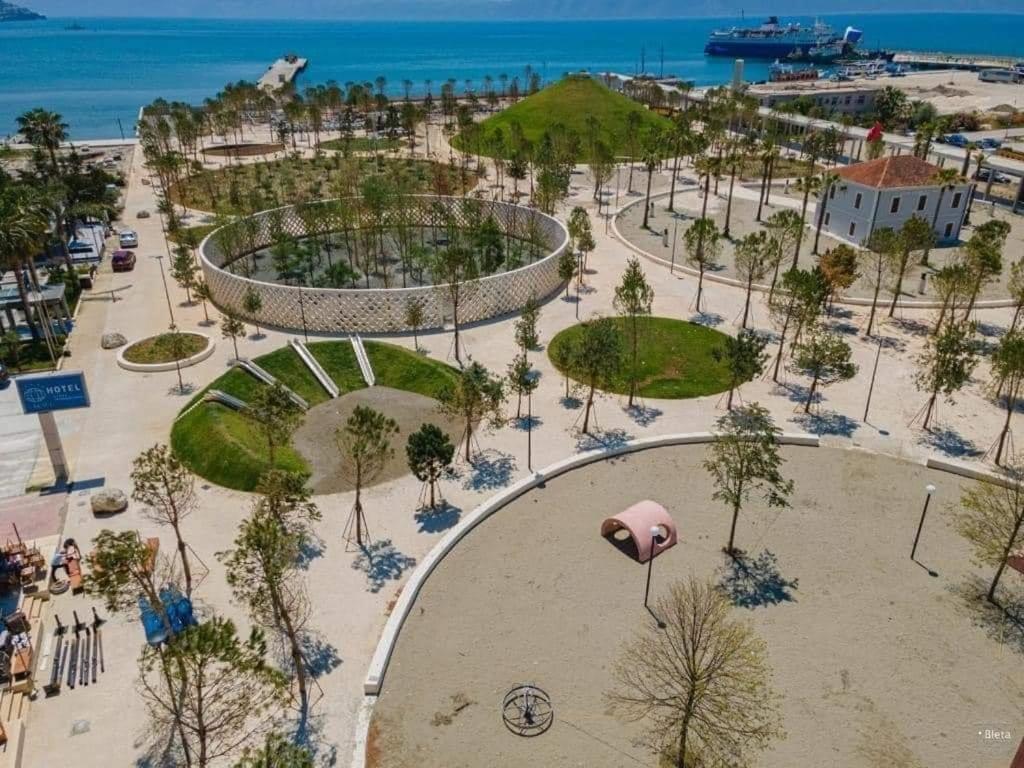 Appartement Lovely Place. Close To & Boulevard Vlorë